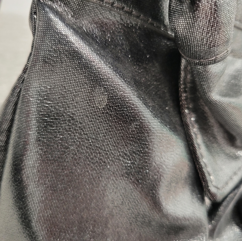 2/$18 Elle Grey Metallic Silver Crossbody Shoulder Bag Bow Detail GUC Small - Picture 13 of 15